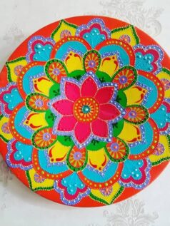 بشقاب (دیوارکوب) نقطه کوب شده