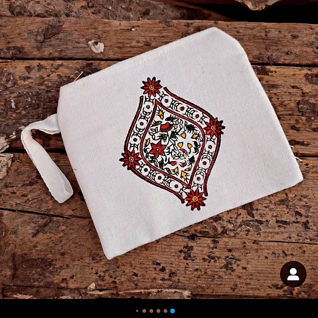 جامدادی و کیف آرایش قلمکاری, ما گالری جامدادی و کیف آرایش قلمکاری