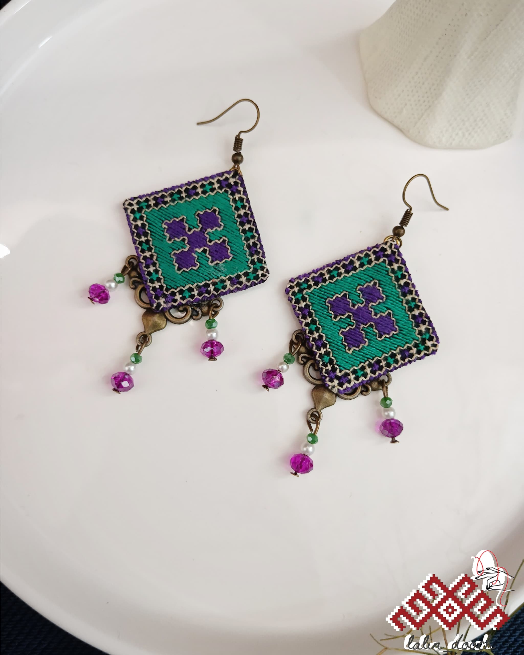 گوشواره سوزن دوزی بلوچی نیلوفر, ما گالری گوشواره سوزن دوزی بلوچی نیلوفر