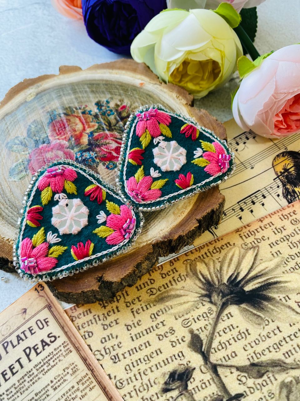 گوشواره گلدوزی شده, ما گالری گوشواره گلدوزی شده