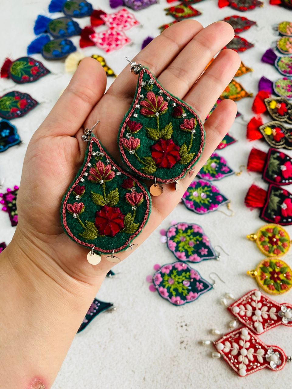 گوشواره گلدوزی شده, ما گالری گوشواره گلدوزی شده