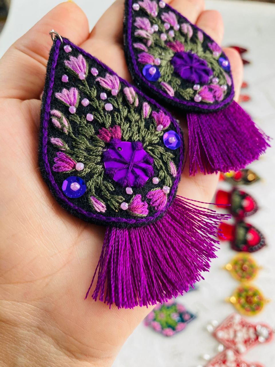 گوشواره گلدوزی شده, ما گالری گوشواره گلدوزی شده