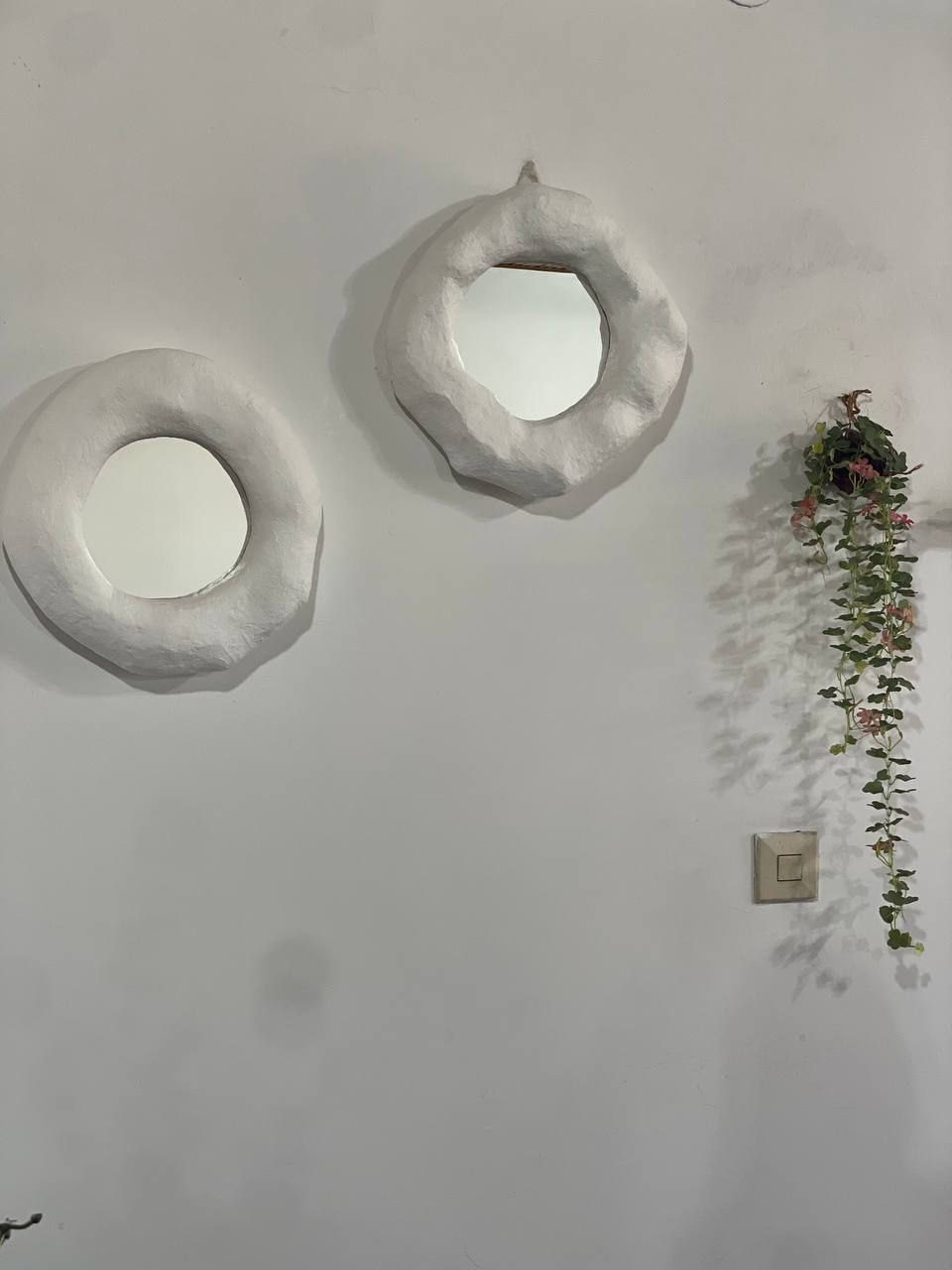 آینه دفرمه پاپیه ماشه, ما گالری آینه دفرمه پاپیه ماشه