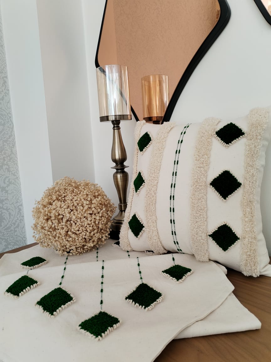 کاور کوسن پانچ دوزی طرح لوزی مکرومه, ما گالری کاور کوسن پانچ دوزی طرح لوزی مکرومه