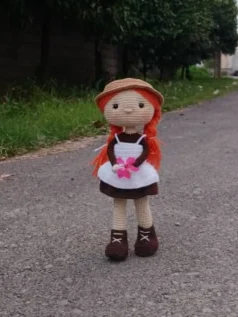 عروسک دستبافت دختر ملوس