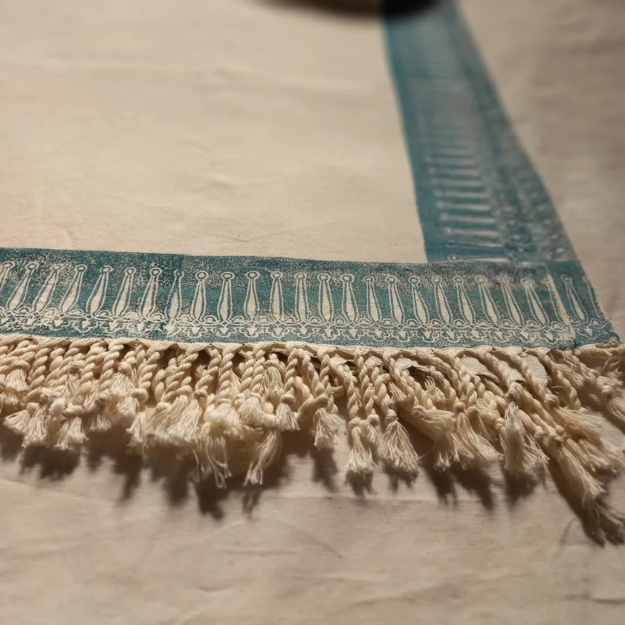 رومیزی و سفره سنتی طرح سلسله, ما گالری رومیزی و سفره سنتی طرح سلسله