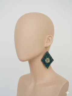 گوشواره گلدوزی منجوق دوزی لوزی