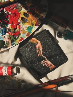 تابلو نقاشی دست آفرینش💫