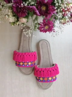 صندل سوزن دوزی شده با کفی طبی