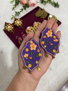 گوشواره گلدوزی شده