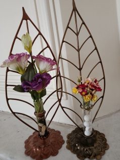 استند رومیزی گل